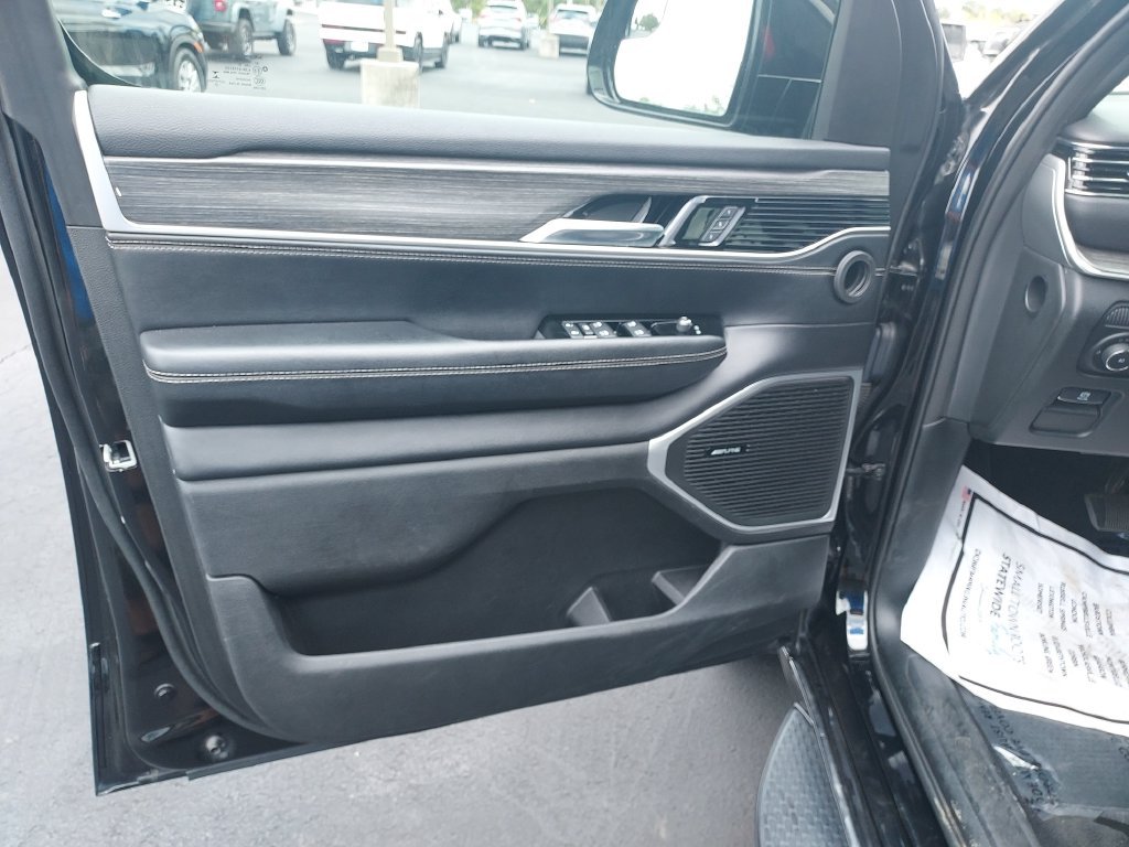 Used 2023 Black Jeep Series II image 12