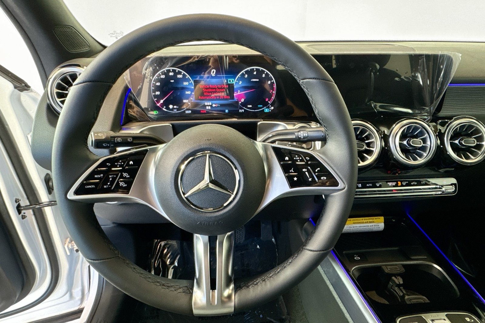 New 2026 Polar White Mercedes-Benz GLB 250 image 11