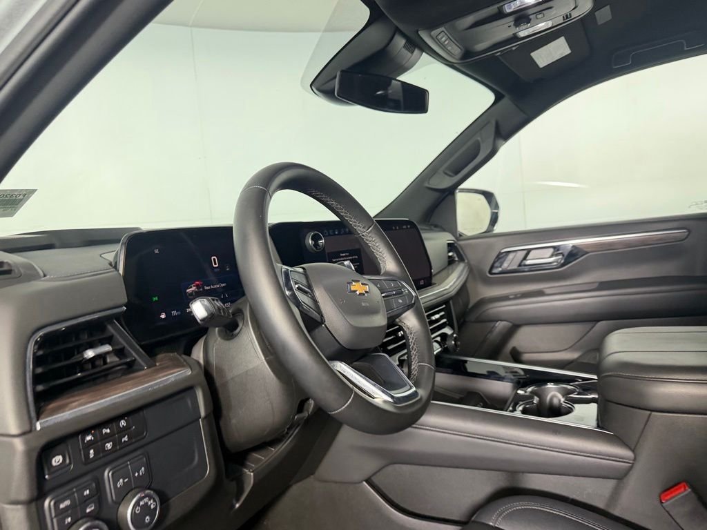 Used 2025 Sterling Gray Metallic Chevrolet LT image 18