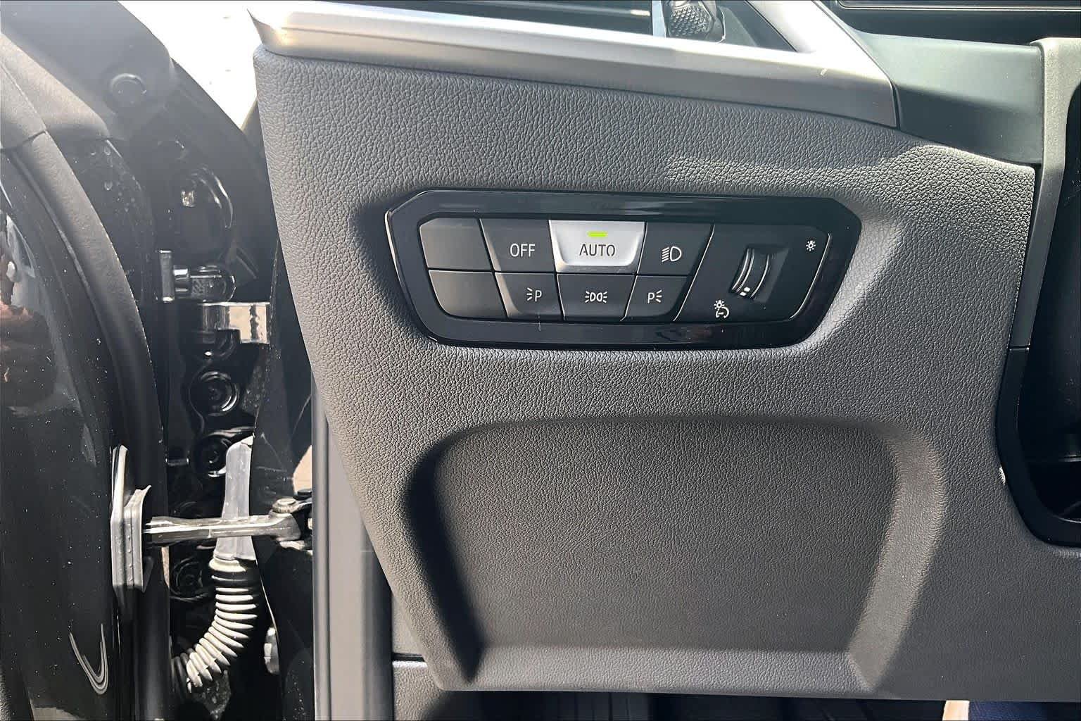 2025 BMW 2 Series 230i - Photo 33