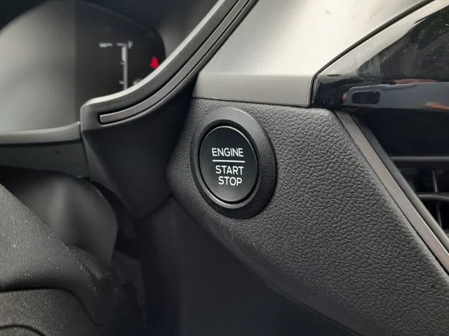 Used 2025 Silver Ford Active image 19