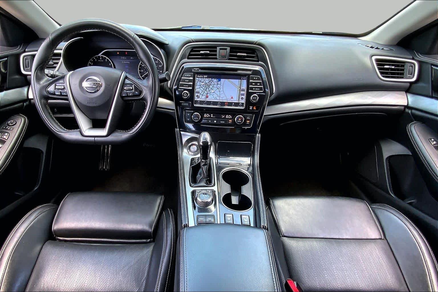 Used 2018 Deep Blue Pearl Nissan SV image 15