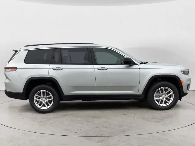 New 2026 Silver Jeep L LAREDO X 4X4 image 6