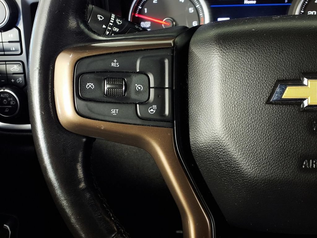 Used 2019 IRIDESCENT PEARL TRICOAT Chevrolet High Country image 19