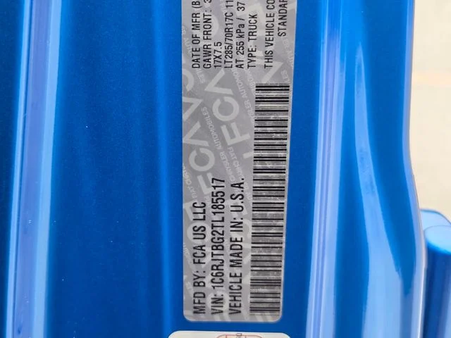 New 2026 Hydro Blue Pearl-Coat Exterior Paint Jeep Rubicon image 30