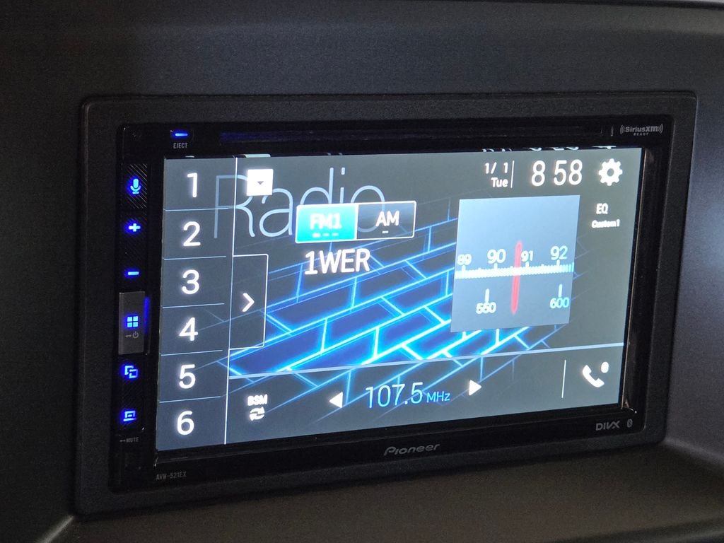 Used 2014 Silver GMC SLE image 24