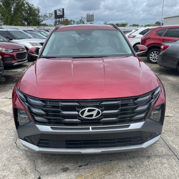 Used 2025 Red Hyundai SEL Convenience image 4
