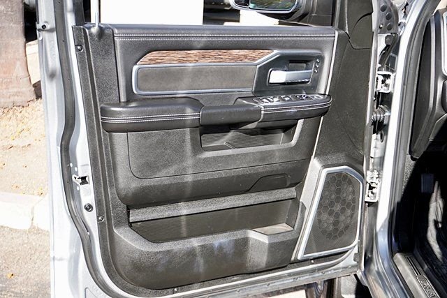 Used 2021 Silver Ram Laramie image 33