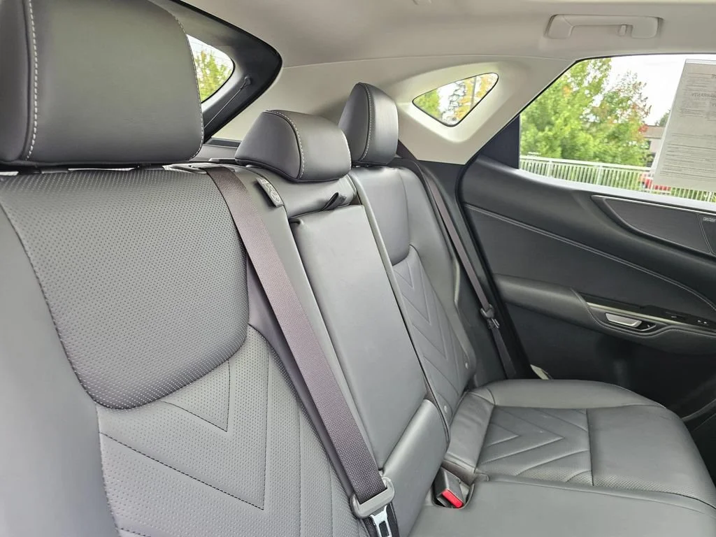 Used 2024  Lexus NX 350 Luxury image 13