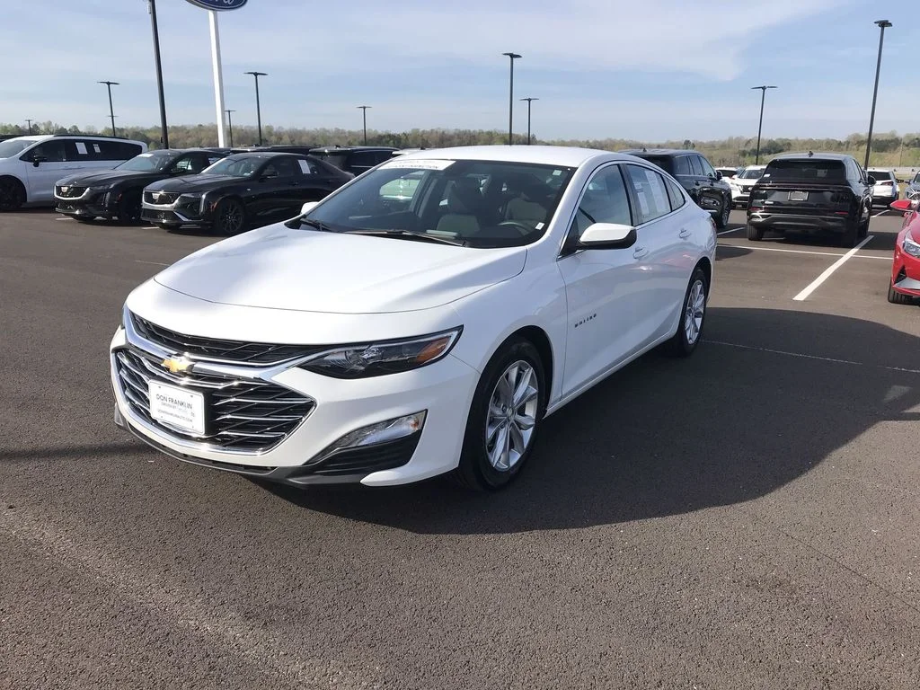 Used 2024 White Chevrolet LT image 4