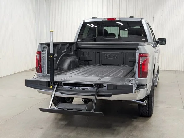 New 2026 Iconic Silver Metallic Ford XLT image 57