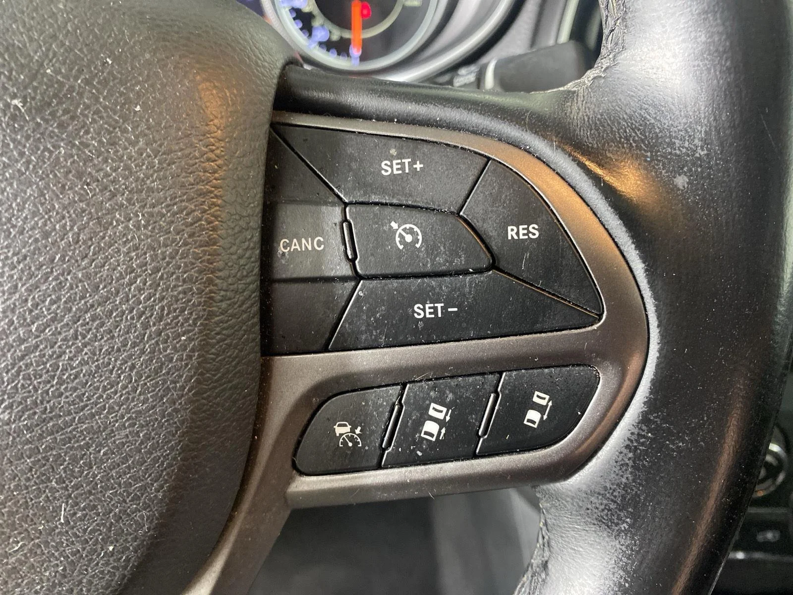 Used 2021 Velvet Red Pearlcoat Jeep Limited image 19