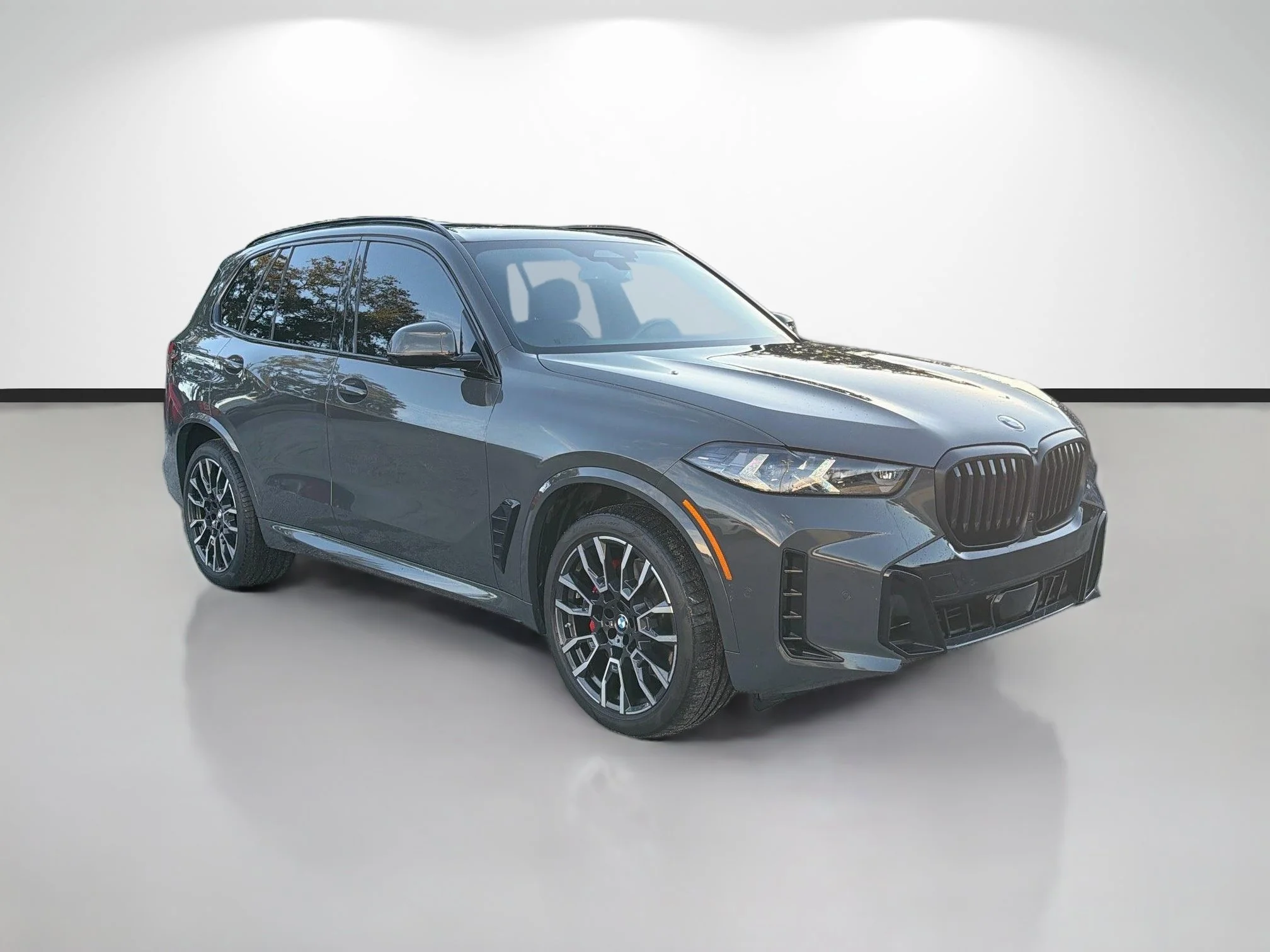 Used 2024 Dravit Grey Metallic BMW sDrive40i image 1