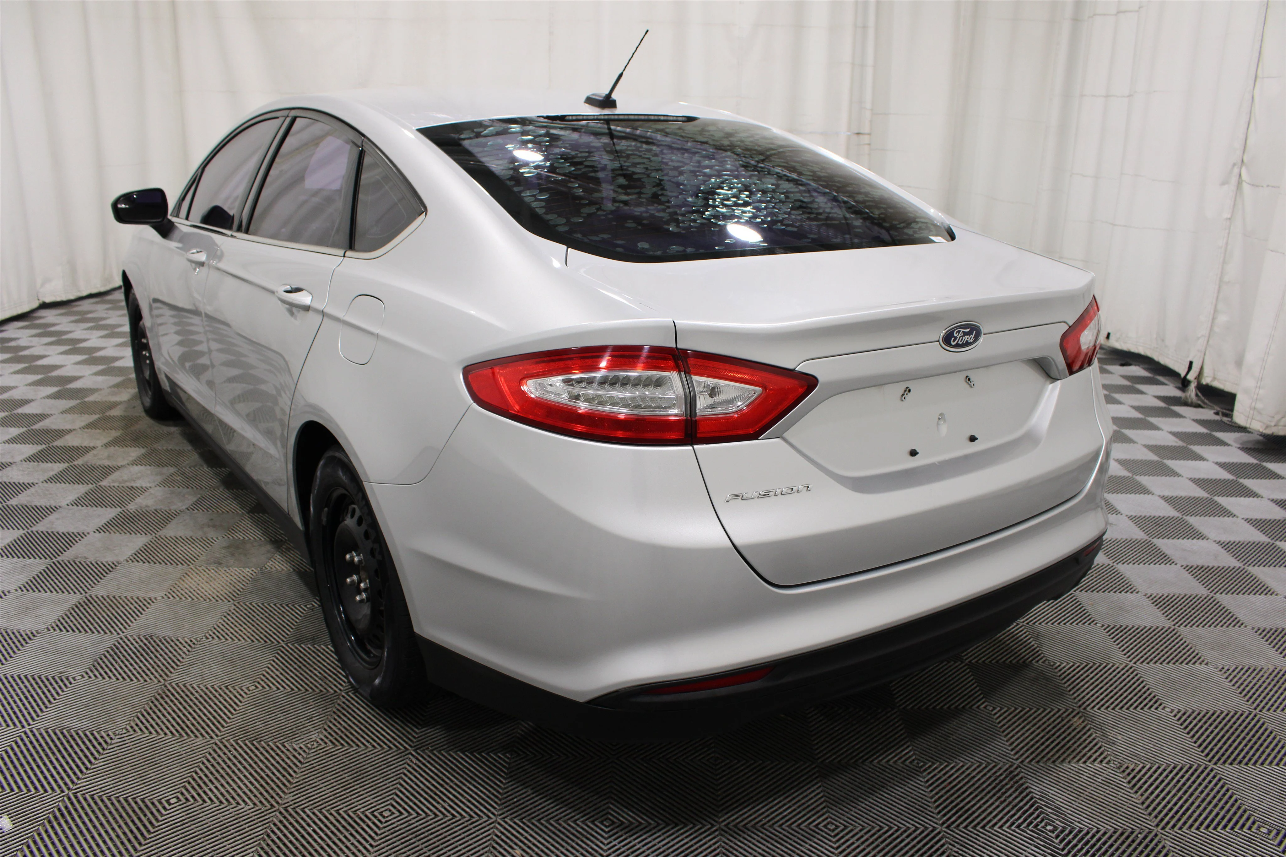 Used 2014 Silver Ford S image 26