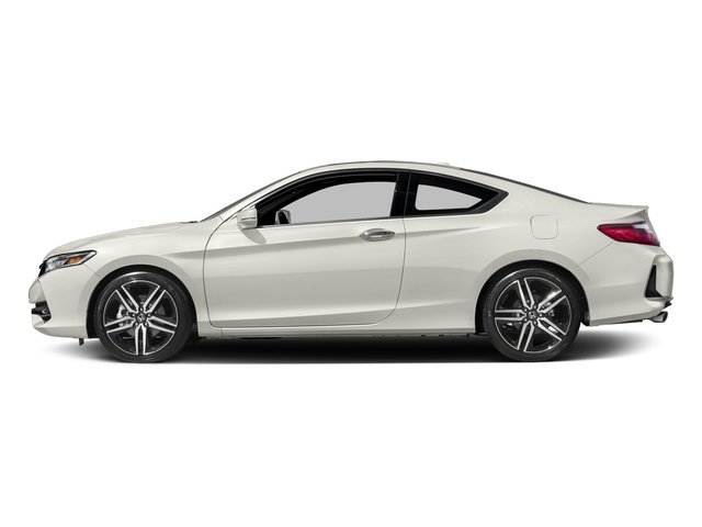 Used 2017 Lunar Silver Metallic Honda Touring image 3