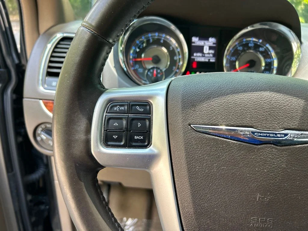 Used 2015 Black Chrysler Touring image 21
