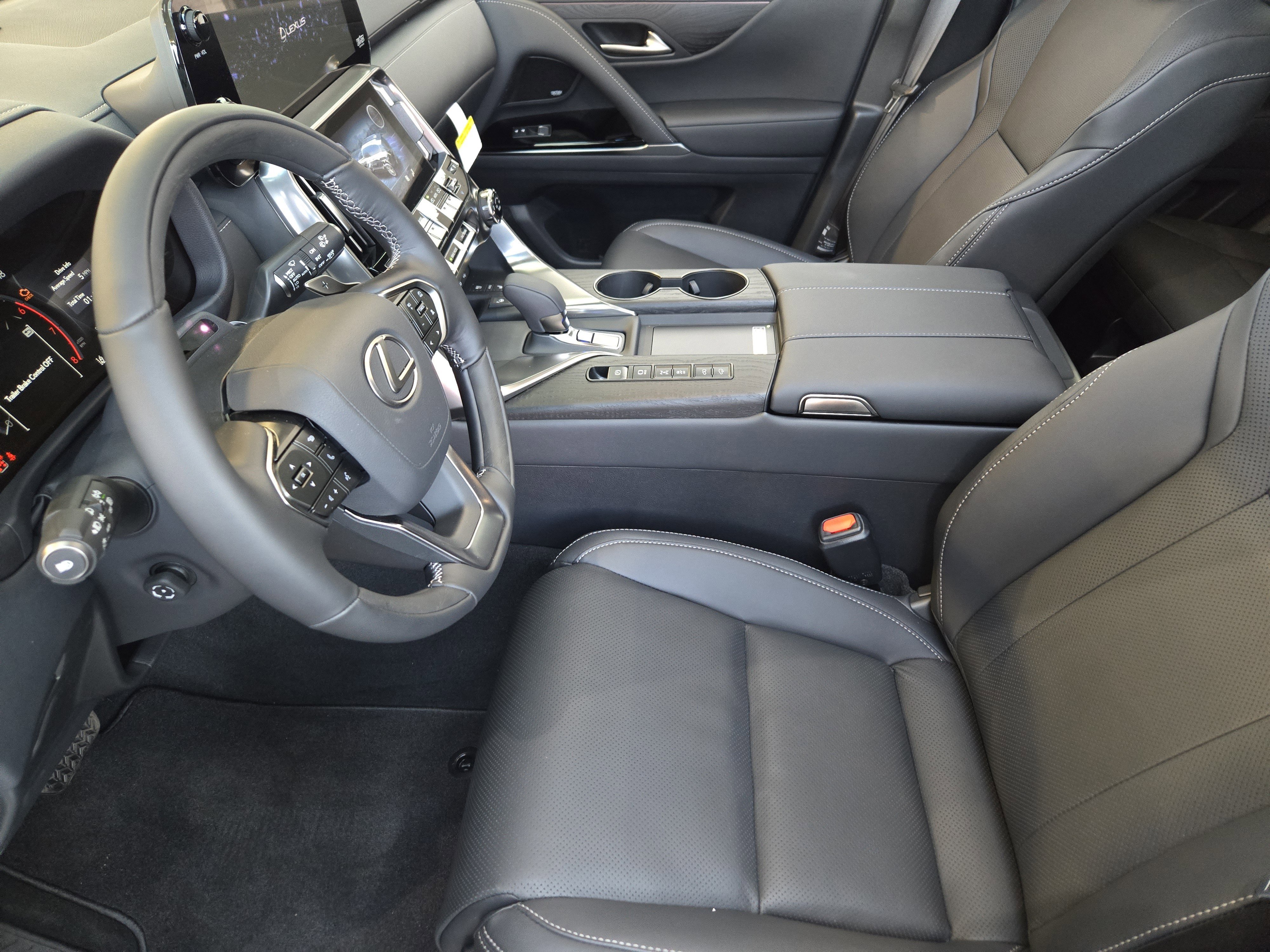 2026 Lexus LX 700h Luxury - Photo 9
