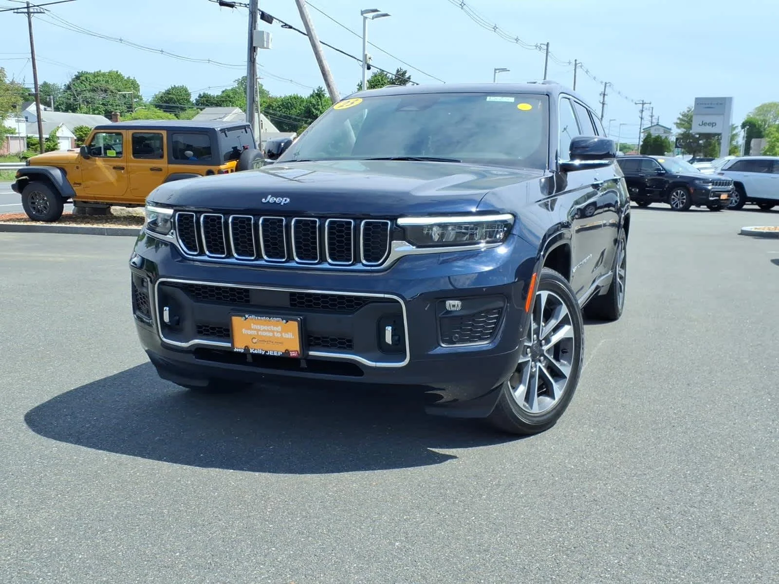 Certified Used 2023 Midnight Sky Jeep Overland image 2