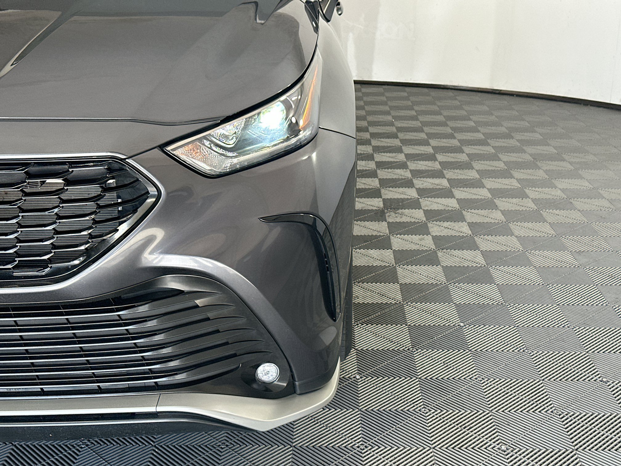 Used 2024 Magnetic Gray Metallic Toyota XSE image 9