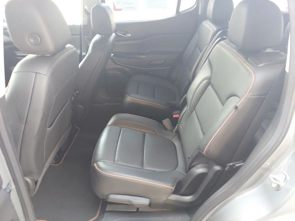Used 2023 Silver GMC AT4 image 40