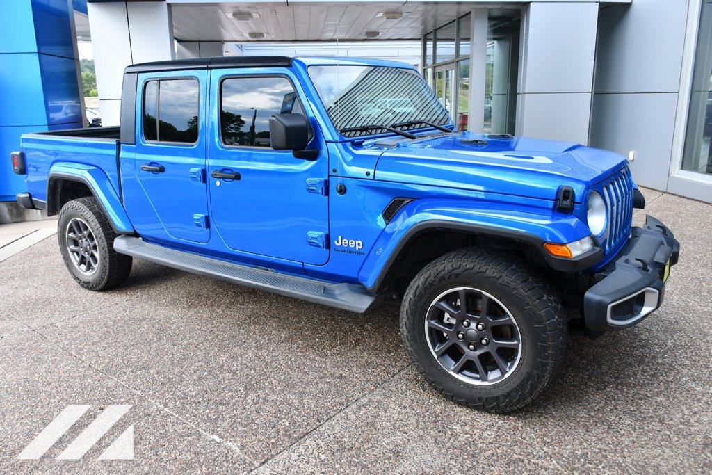 Used 2021 Blue Jeep Overland image 10