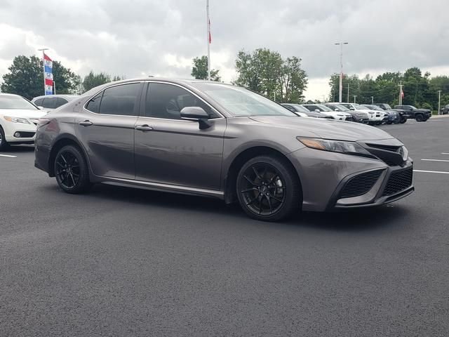 Used 2024 Gray Toyota SE image 3