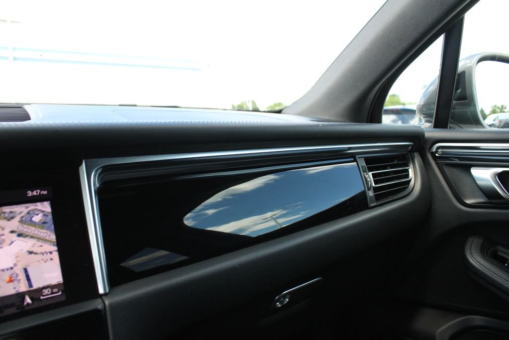 Used 2023 White Porsche T image 17