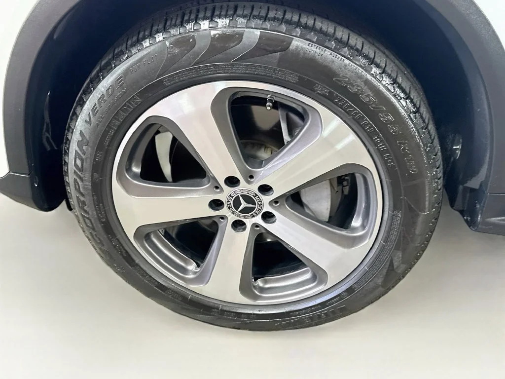 Used 2021 White Mercedes-Benz GLC 300 image 40