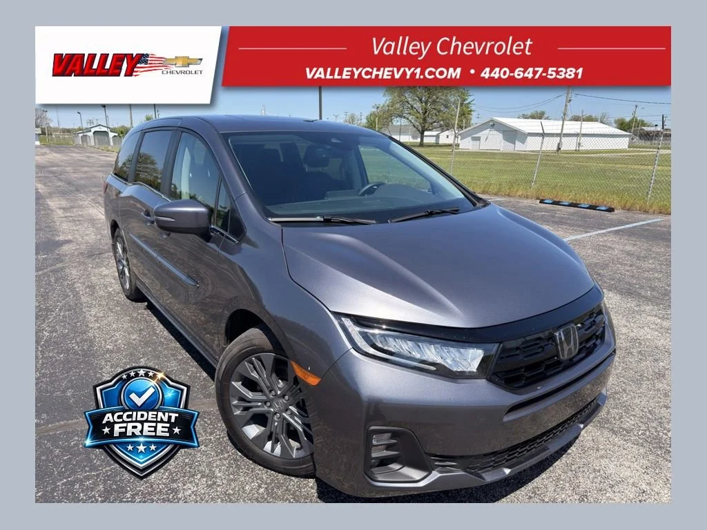 2025 Honda Odyssey Touring's photo
