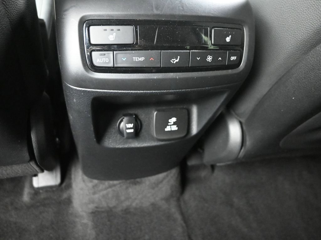 Used 2022 White Hyundai SEL image 16