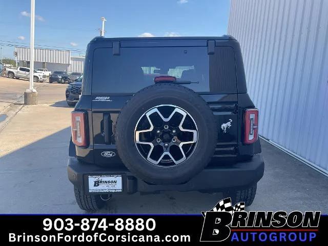 New 2026 Shadow Black Ford Outer Banks® image 25