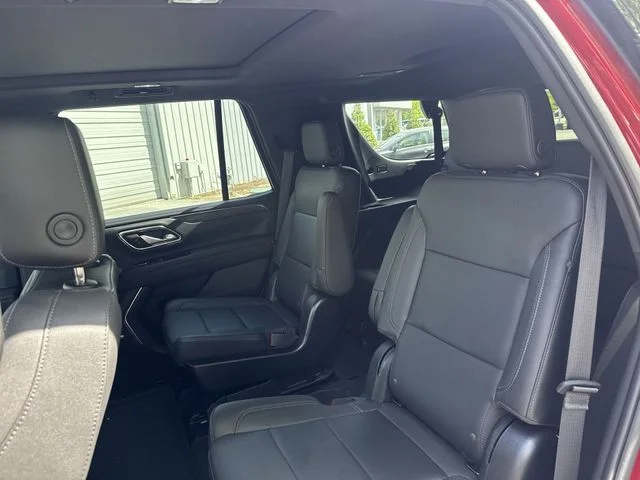 Used 2022 Red Chevrolet Z71 image 17