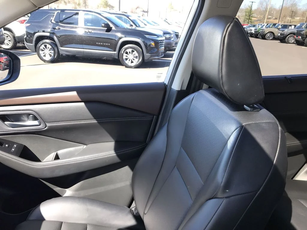 Used 2023 Silver Nissan SV image 23