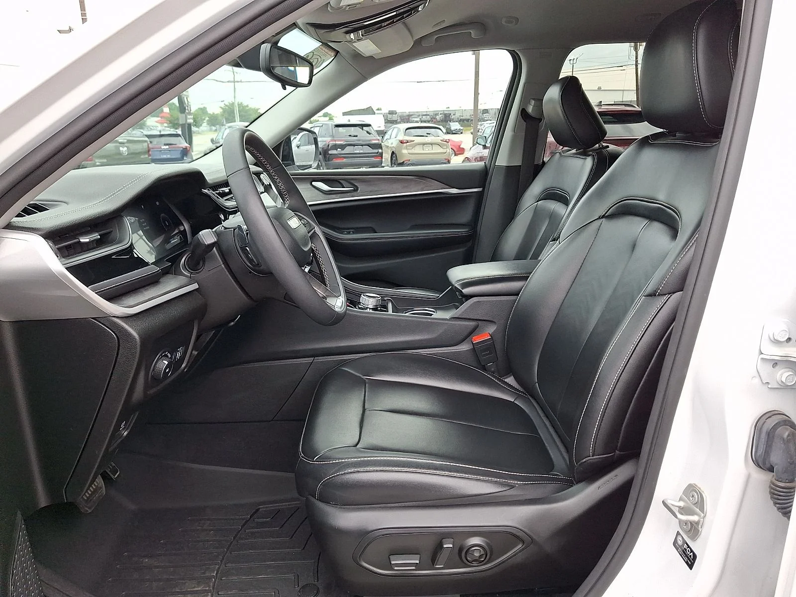 Used 2023 White Jeep Limited image 15