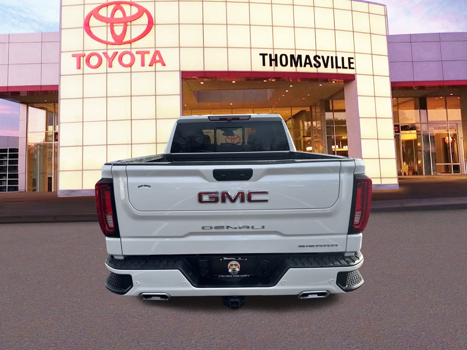 Used 2025 White Frost Tricoat GMC Denali image 6
