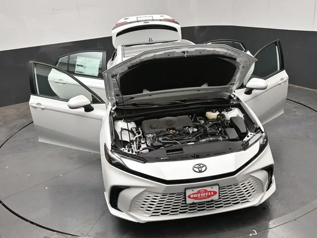New 2026 Wind Chill Pearl <sup>1</sup> Toyota  XSE image 33