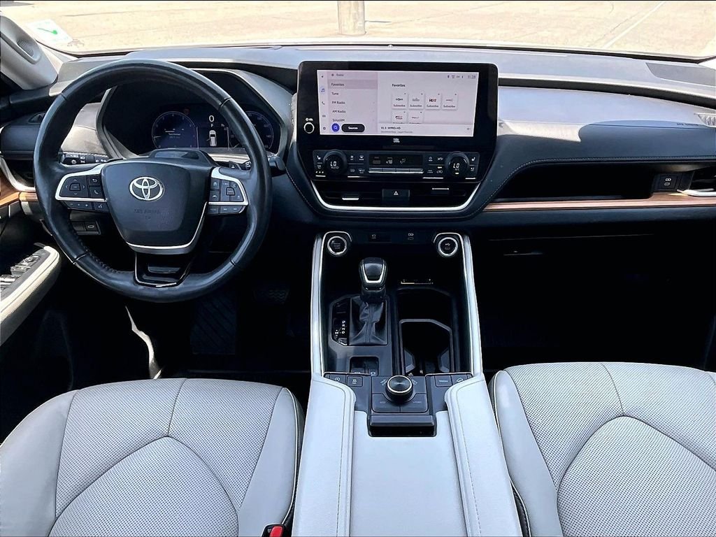 Used 2024 Beige Toyota Platinum image 22