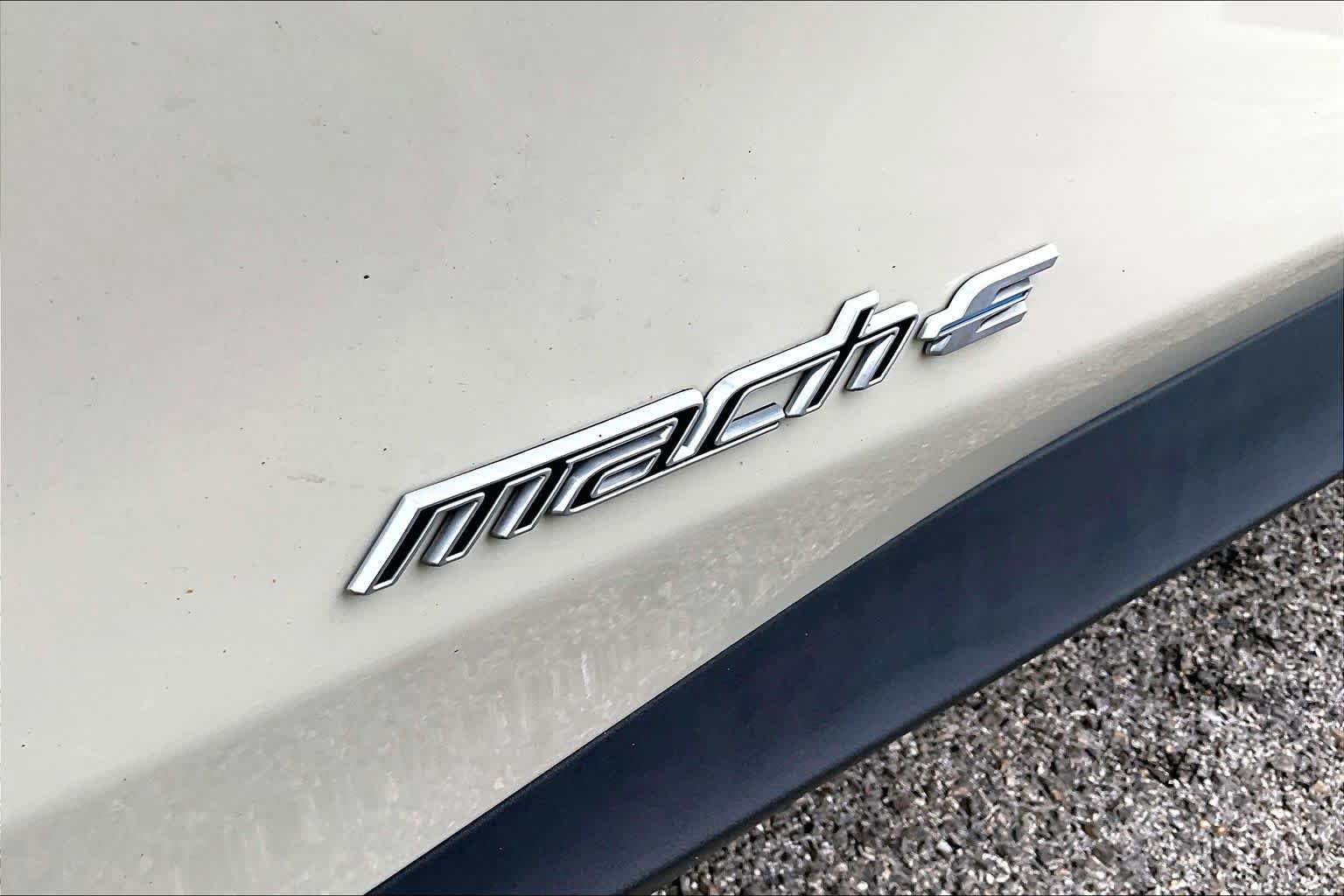 Used 2025 Desert Sand Ford Select image 12