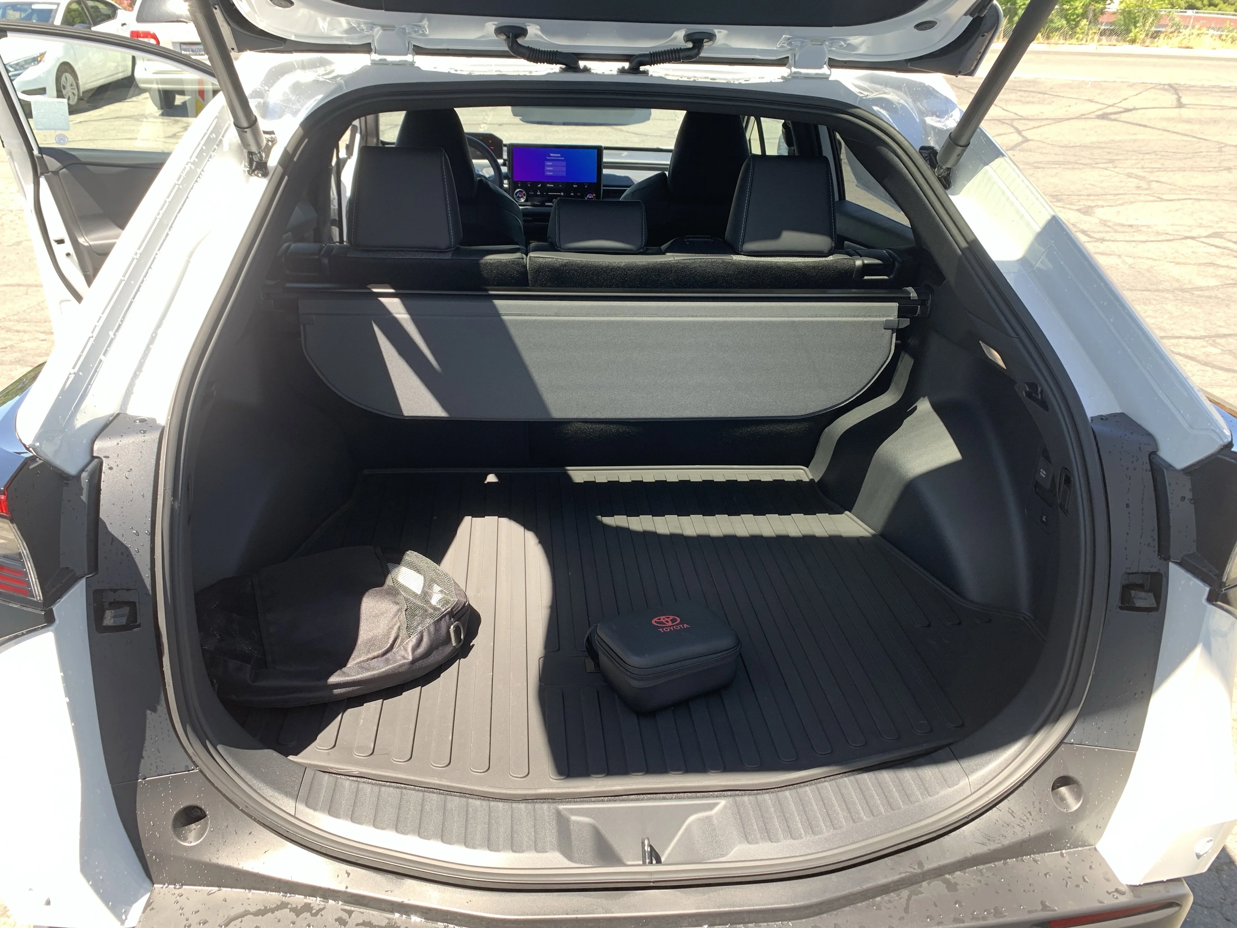 New 2026 Wind Chill Pearl Toyota XLE image 18