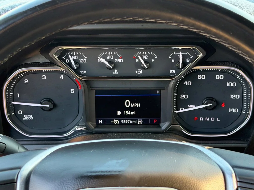 Used 2023 SUMMIT WHITE GMC SLE image 36