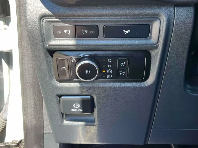 Used 2023 Avalanche Ford XLT image 30