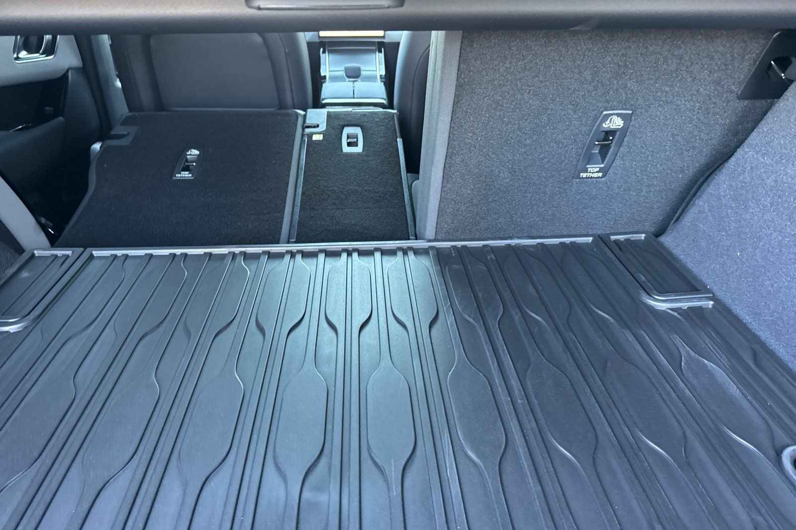 New 2026 Zadar Grey Land Rover S image 16
