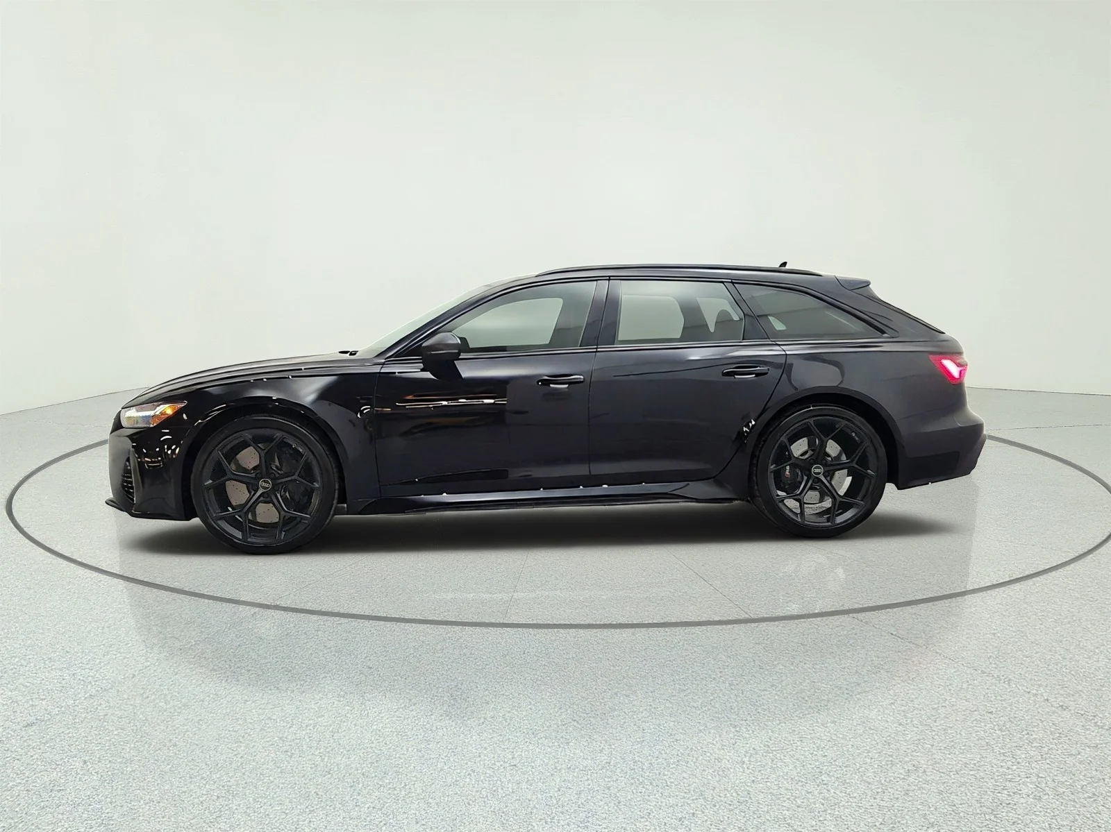 Used 2024 Sebring Black Crystal Effect Audi performance 4.0 TFSI quattro image 8