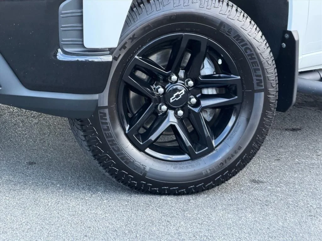 Used 2021 White Chevrolet Custom Trail Boss image 29