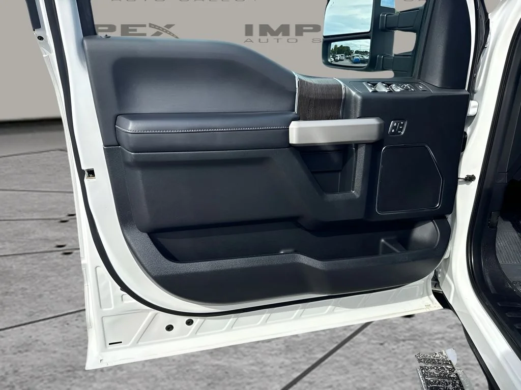 Used 2021 White Ford Lariat image 19