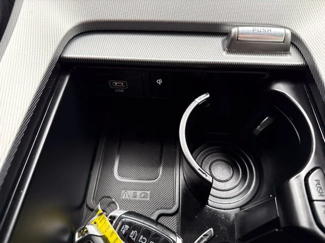Used 2020 White Hyundai SEL image 13