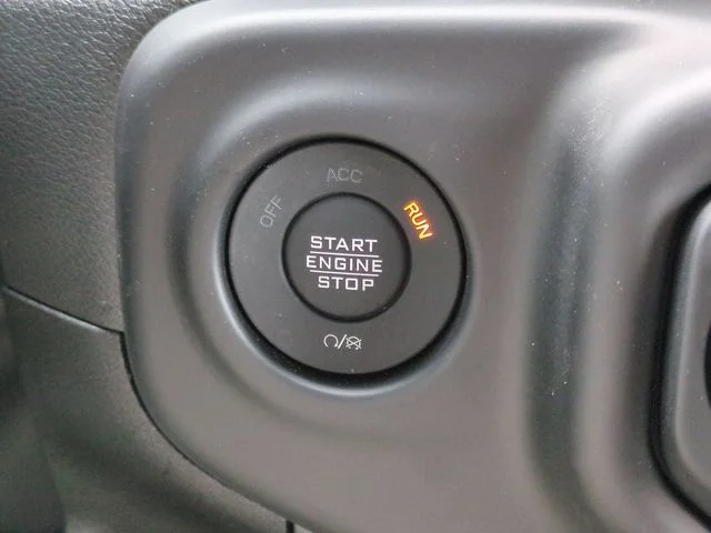 Used 2023 White Jeep Overland image 26