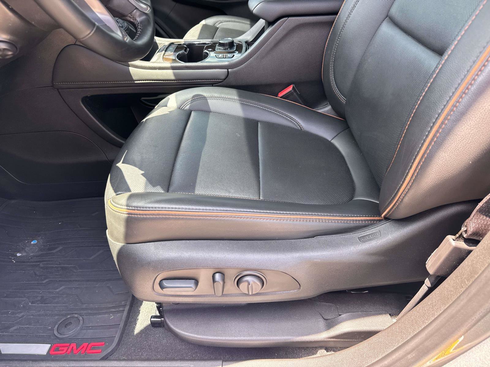 Used 2023 Silver GMC AT4 image 18