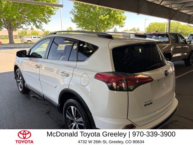 Used 2018 White Toyota XLE image 7