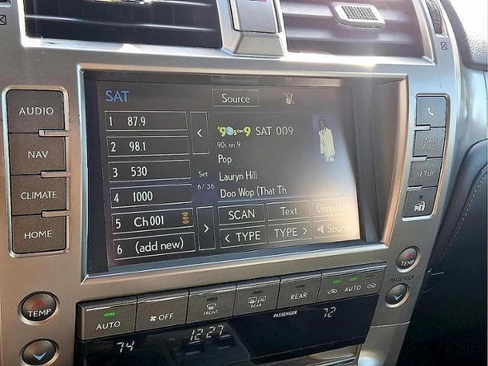 Used 2018 Black Onyx Lexus Premium image 19